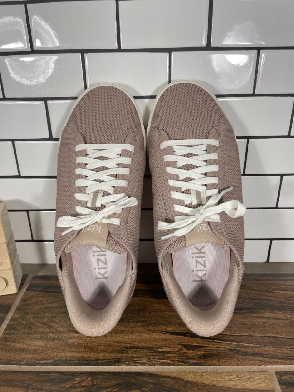 Kizik Irvine Shoes Womens Size 9.5 Wide 2E Taupe Hands Free Casual Sneakers - Picture 7 of 13